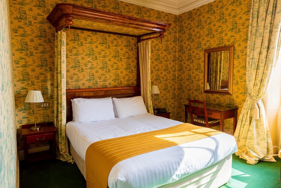 Londonderry Arms hotel